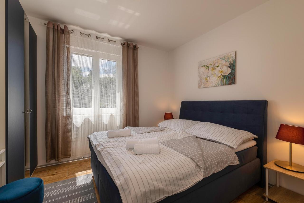 Villa Relax Home Sun Umag Bagian luar foto